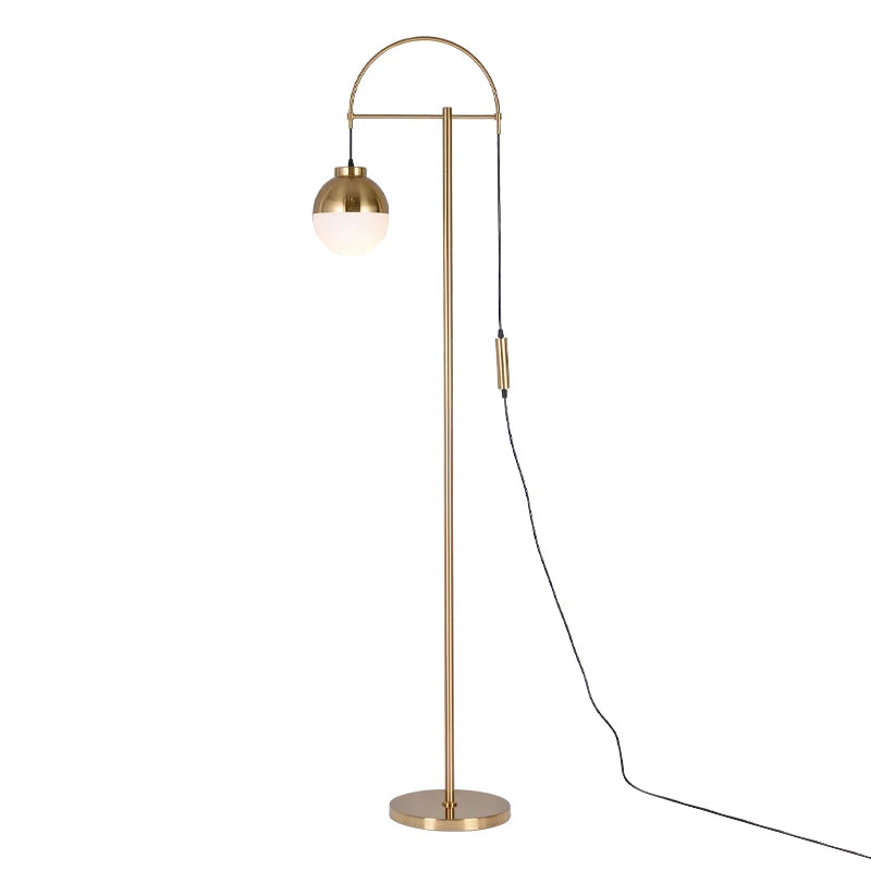 Lampadaire doré salon