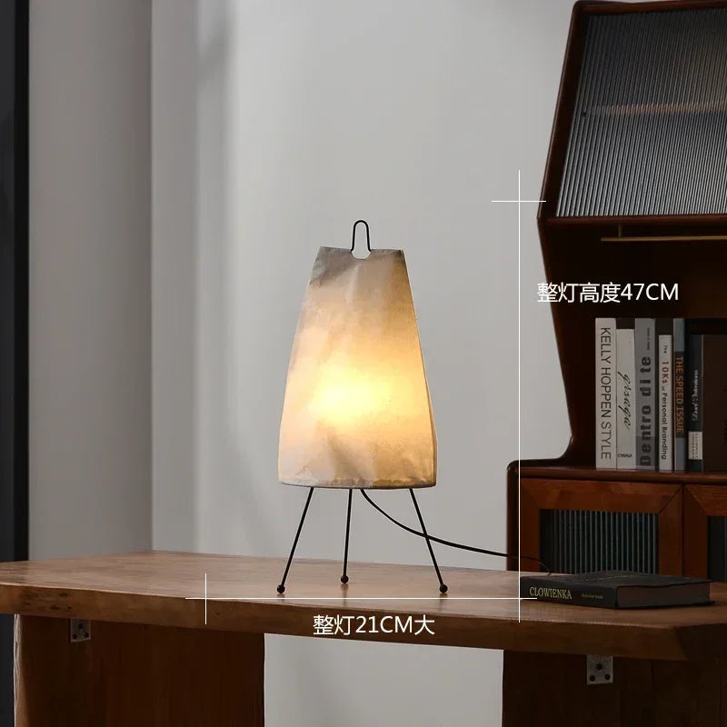 Lampe sur pied sculpturale Wabi