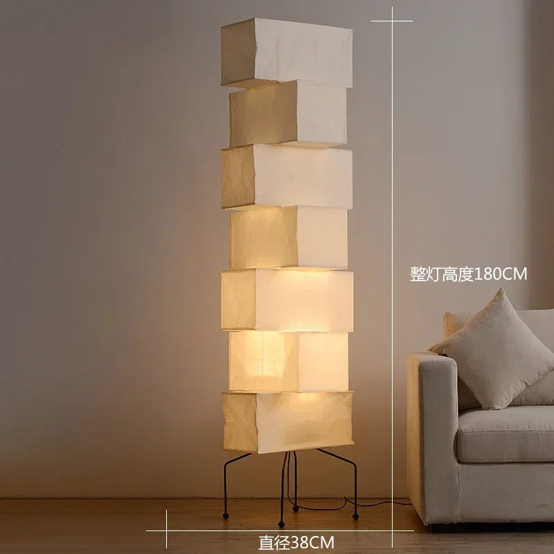 Lampe sur pied sculpturale Wabi