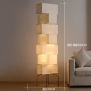 Lampe sur pied sculpturale Wabi