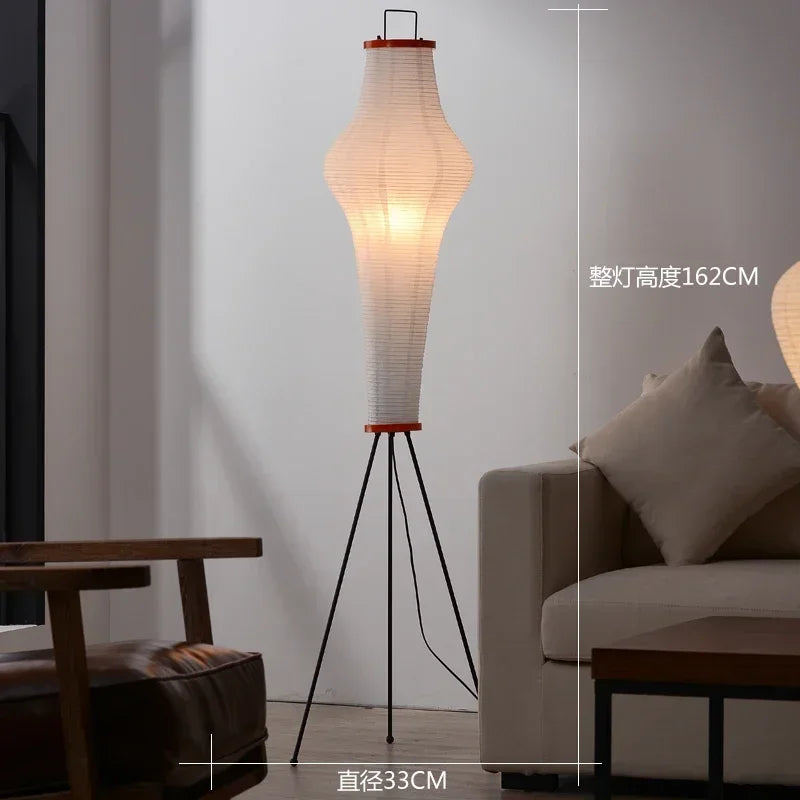 Lampe sur pied sculpturale Wabi