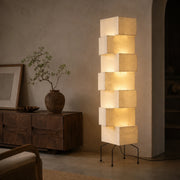 Lampe sur pied sculpturale Wabi
